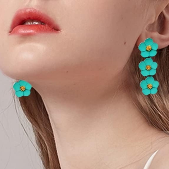 Triple Aqua Blue Flowers Post Earrings 3 Flower Blossoms Floral New - Picture 3 of 5